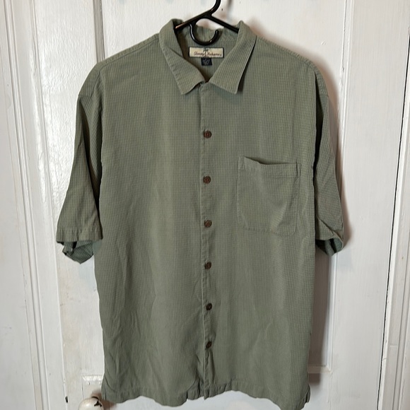 Tommy Bahama 100% Silk sz L button up shirt - Picture 1 of 3